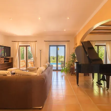 Spacious 5-bedroom In Mallorca 别墅 *