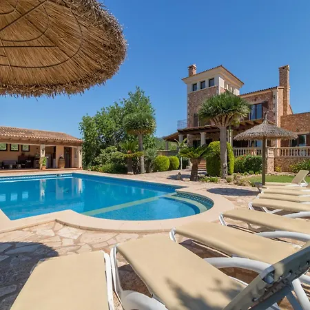 Spacious 5-bedroom In Mallorca 别墅 费拉尼奇