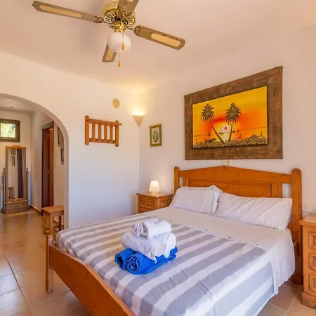 Spacious 5-bedroom In Mallorca