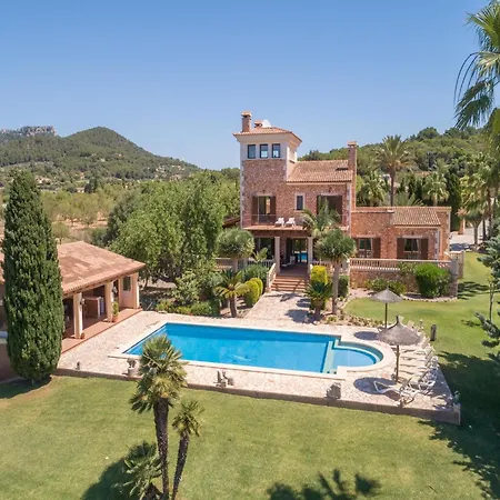 Spacious 5-bedroom In Mallorca Villa Felanitx